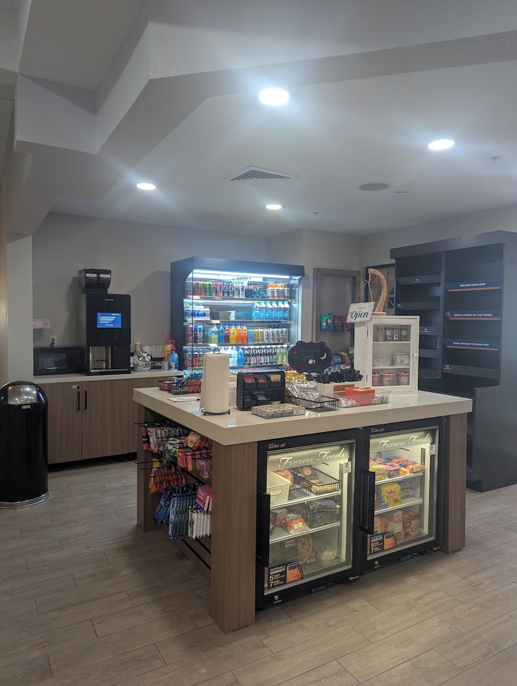 Candlewood Suites Loveland by IHG - photo 55