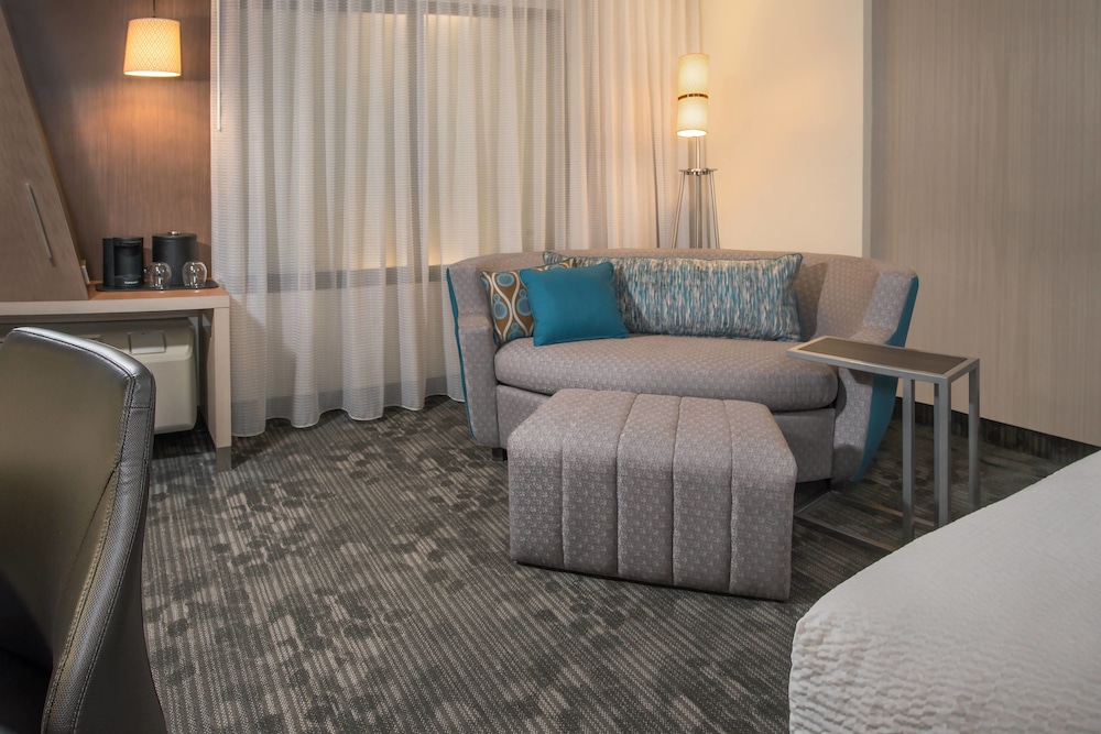 Courtyard by Marriott Fargo - photo 6