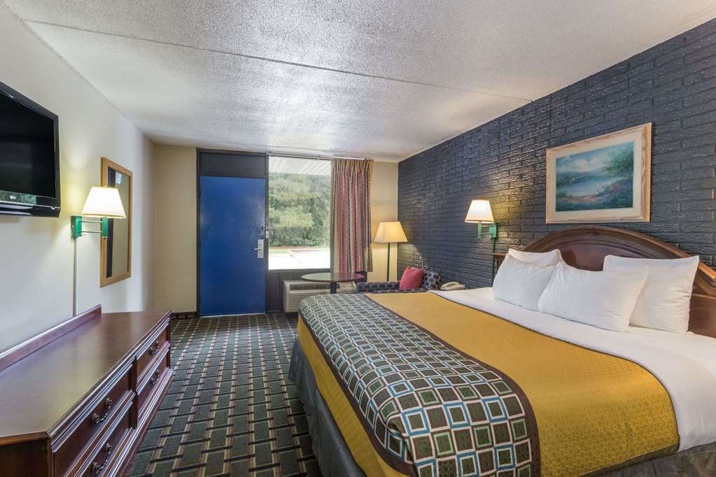 Travelodge by Wyndham Savannah Area Richmond Hill - photo 14