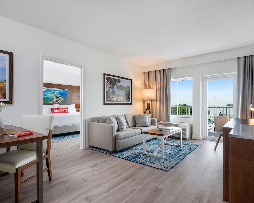 Compass Hotel by Margaritaville Anna Maria Sound - photo 11