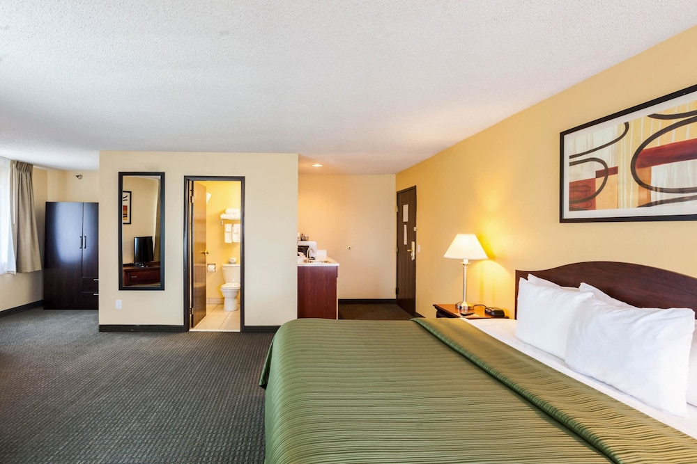 Quality Inn & Suites Lincoln North - photo 7