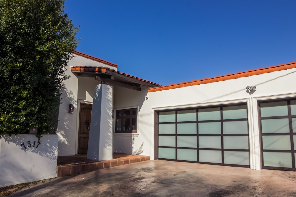 Breathtaking SpanishVilla HollywoodHills in Los Angeles, United States