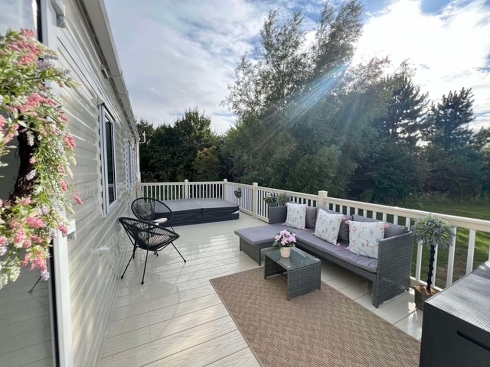 3bed 8berth Hot Tub mablethorpe pet Friendly wifi in Mablethorpe, United Kingdom