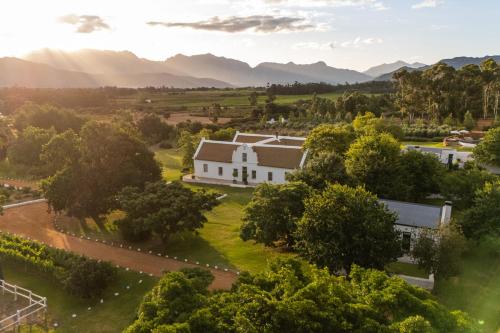 Eikehof Farm — 4-Star Luxury Hotel in Worcester, South Africa