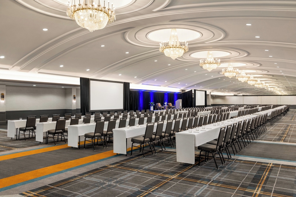 Crowne Plaza Louisville Airport Expo Ctr by IHG - photo 111
