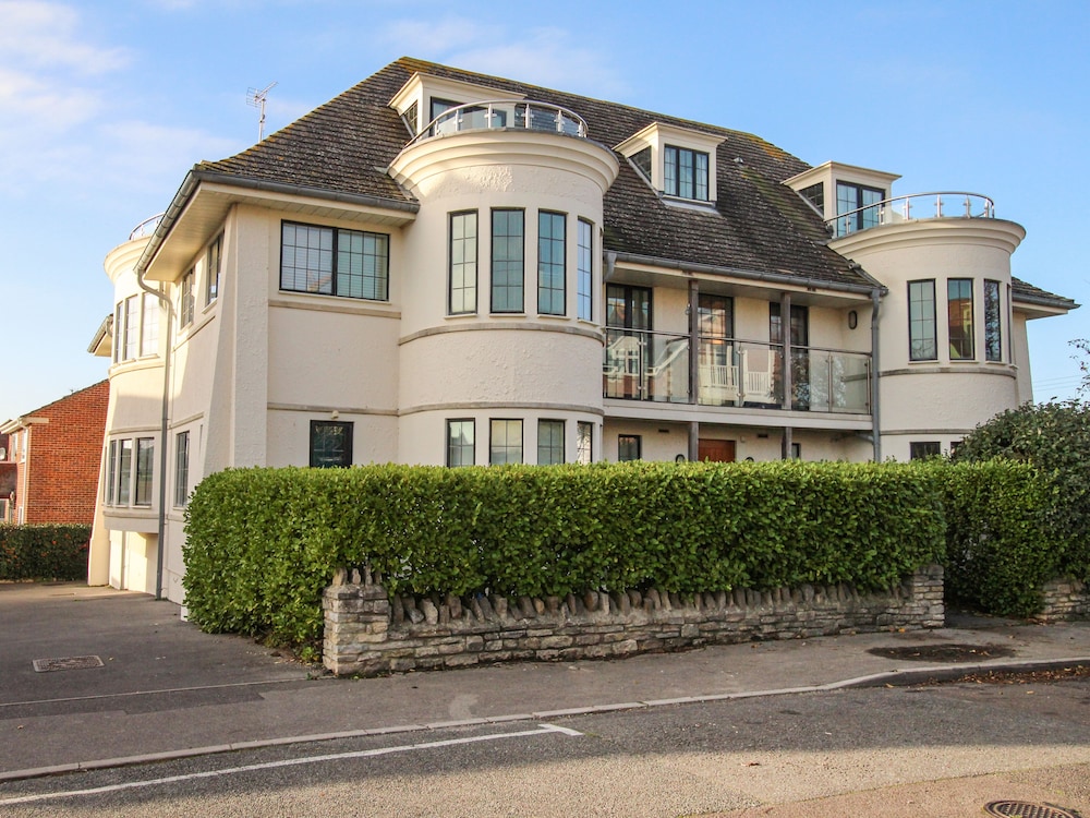 Broadleys — 4-Star Luxury Hotel in Swanage, United Kingdom