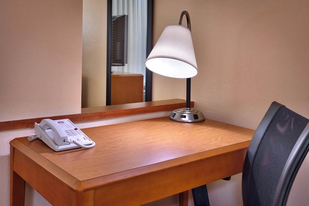 Fairfield Inn & Suites by Marriott Gillette - photo 11