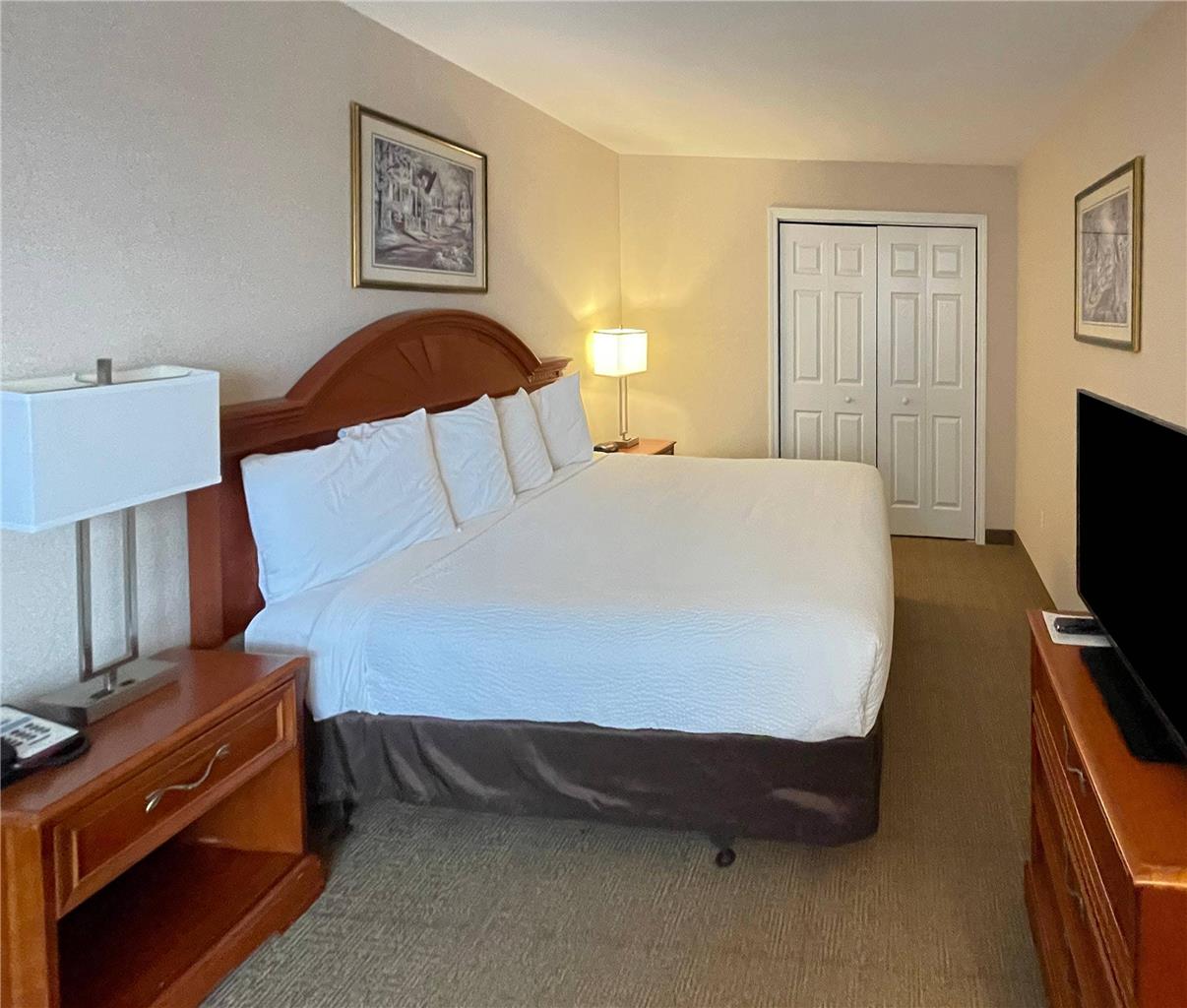 Smart Suites an Ascend Collection Hotel - photo 7
