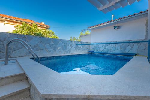 Apartments Lapis — 4-Star Luxury Hotel in Jadranovo, Croatia