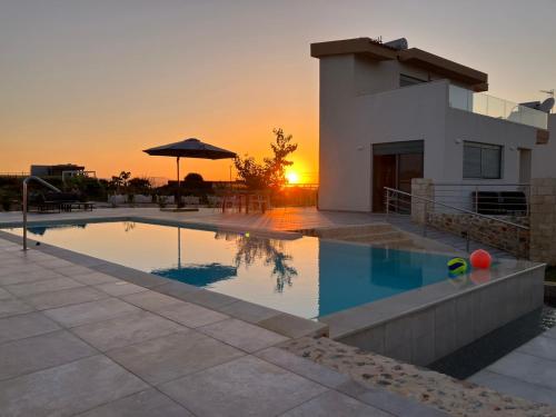 Cindy Luxury Villas Crete Green — 4-Star Luxury Hotel in Stavros, Greece