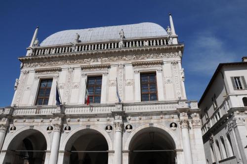 Camera con Vista — 4-Star Luxury Hotel in Brescia, Italy
