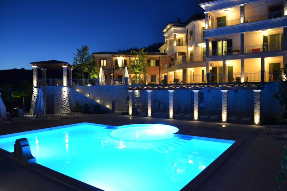 Incantea Resort — hotel in Tortoreto