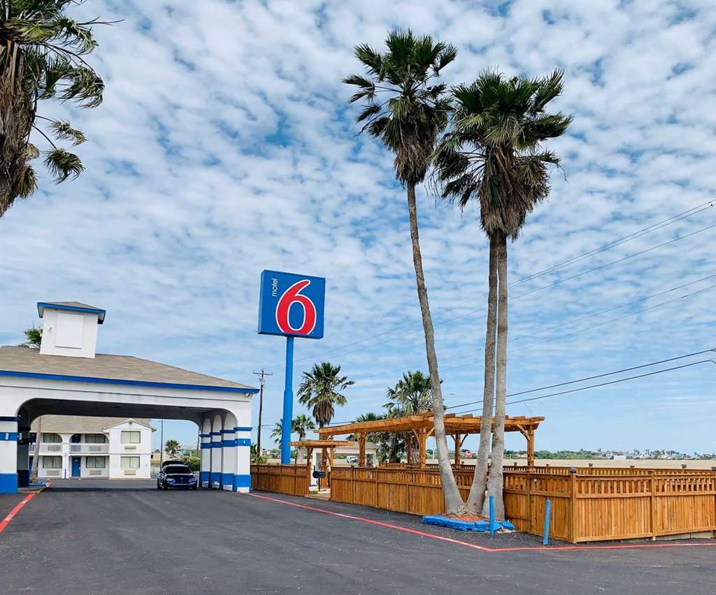 Motel 6 Portland TX - photo 9