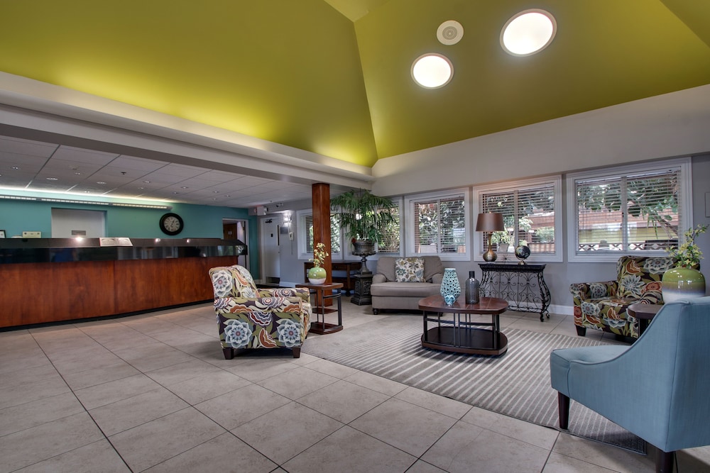 Wingfield Inn and Suites - photo 3