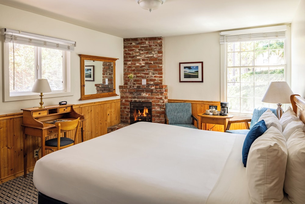 Carmel Fireplace Inn - photo 22
