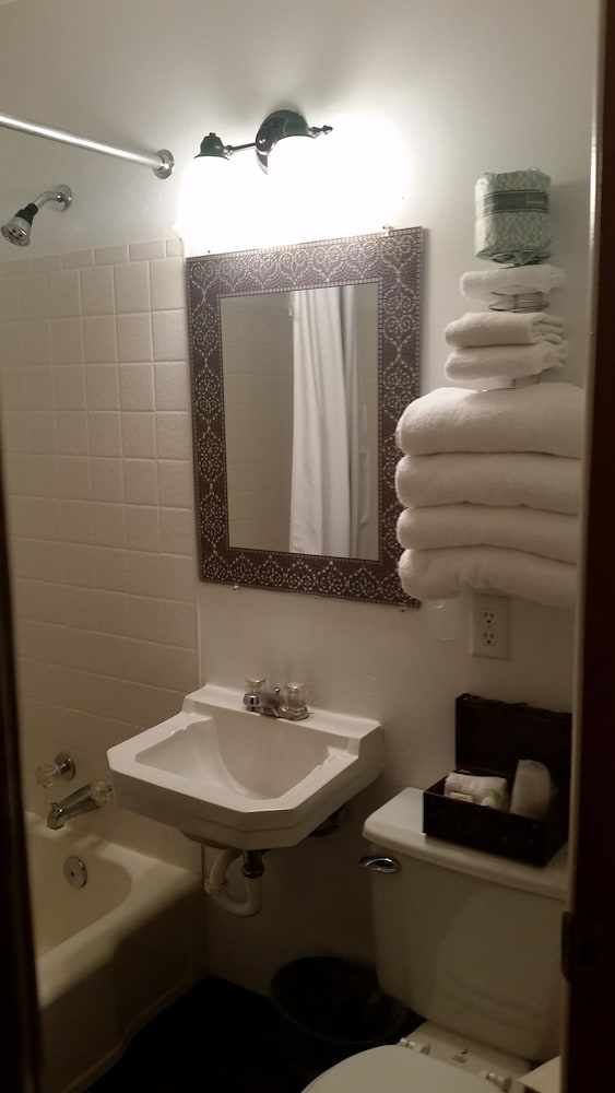 Mystic Valley Inn - photo 34