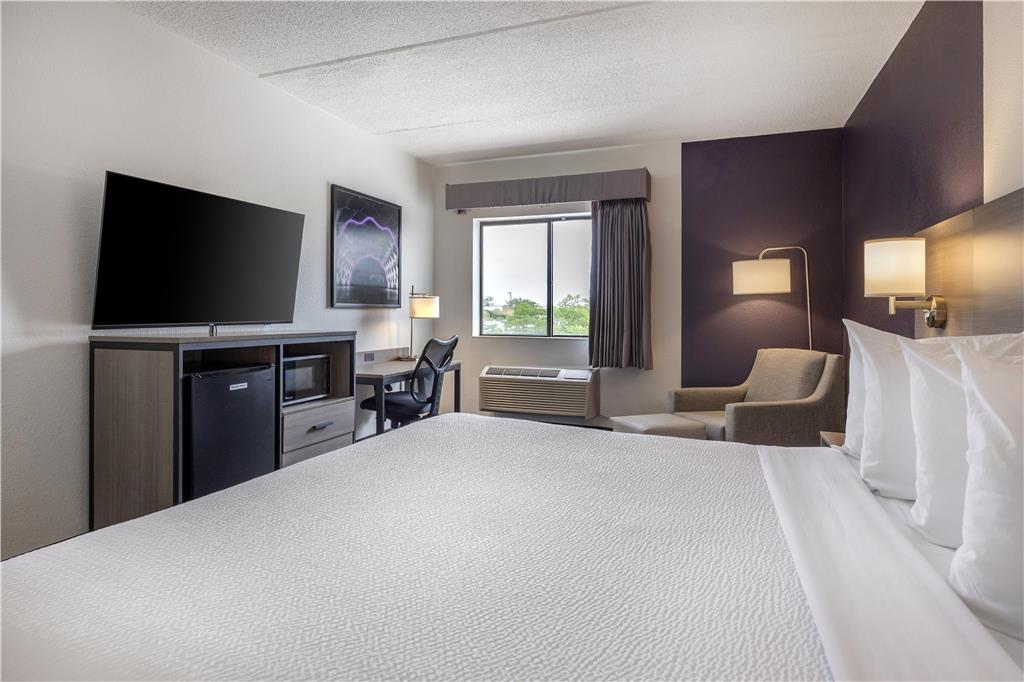 Best Western Bolingbrook Hotel - photo 32
