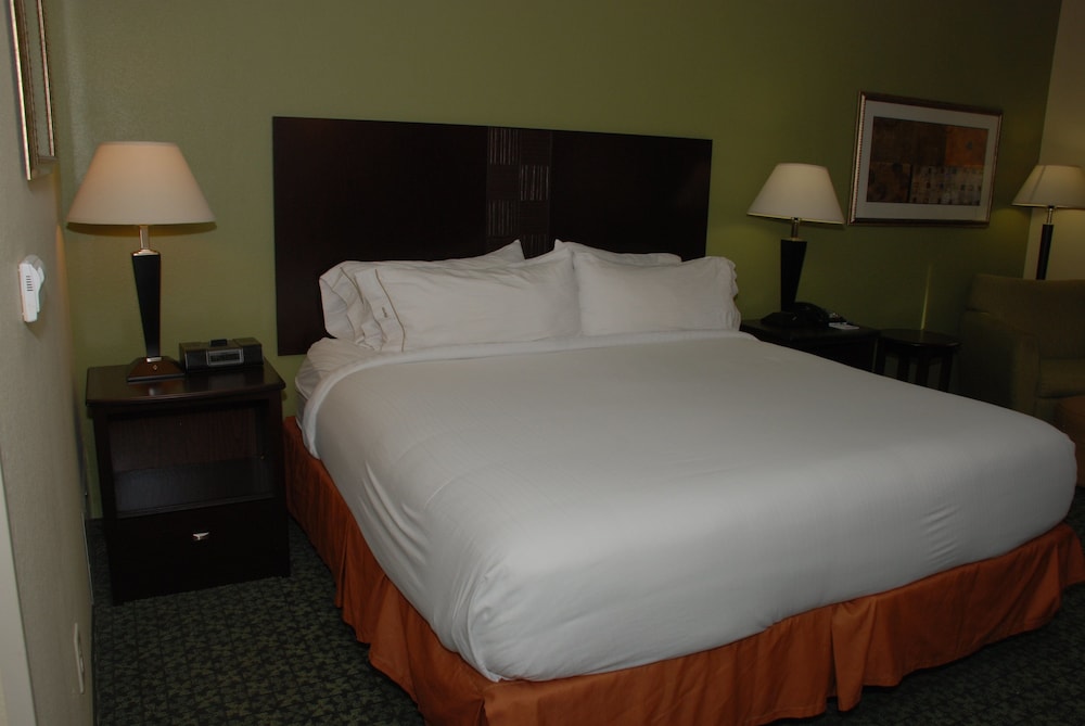 Holiday Inn Express & Suites Covington by IHG - photo 13