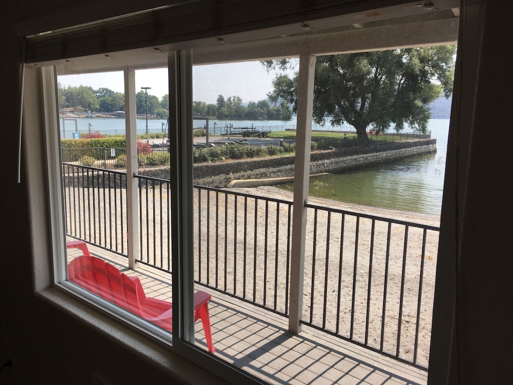 Clear Lake Cottages & Marina - photo 97
