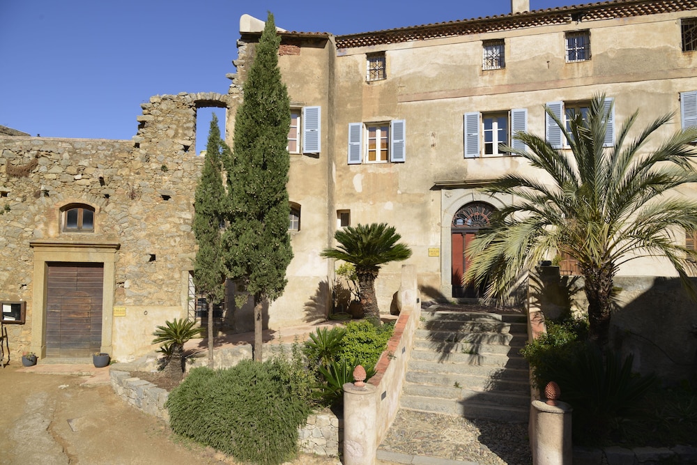 Hotel Palazzu Pigna - carbon neutral hotel in L'ile-Rousse