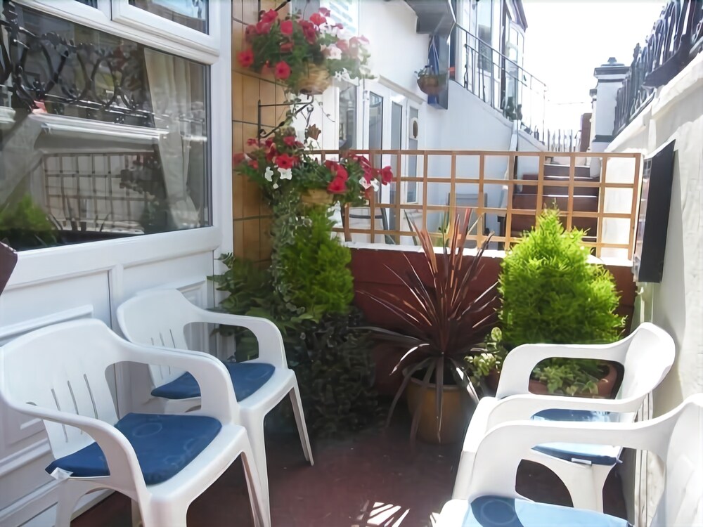 The Alondra Hotel - last minute hotel in Blackpool
