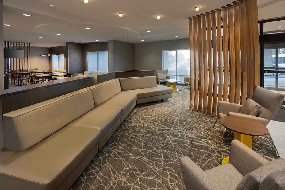 SpringHill Suites by Marriott Newark Liberty International - photo 3