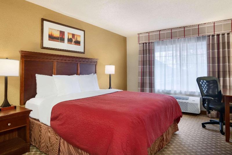 Portage Inn & Suites Kalamazoo - photo 18
