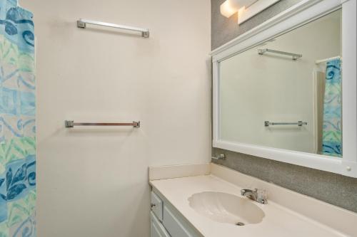 Divine Intervention by Oak Island Accommodations - photo 10
