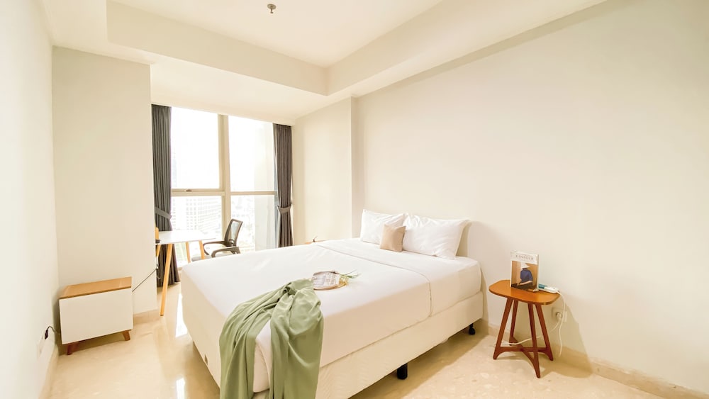 gold coast Italian room 1br sofa bed netflix — 4-Star Luxury Hotel in Jakarta, Indonesia