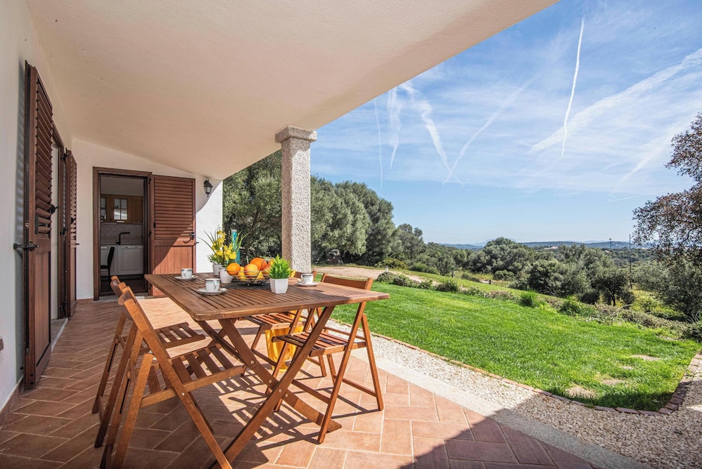 La Suara Manna — 4-Star Luxury Hotel in Palau, Italy