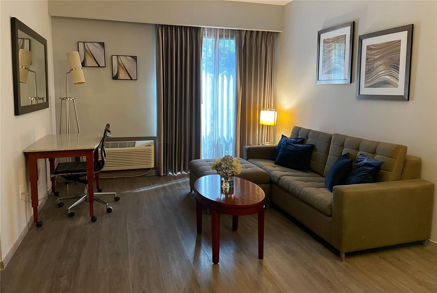 Guest room