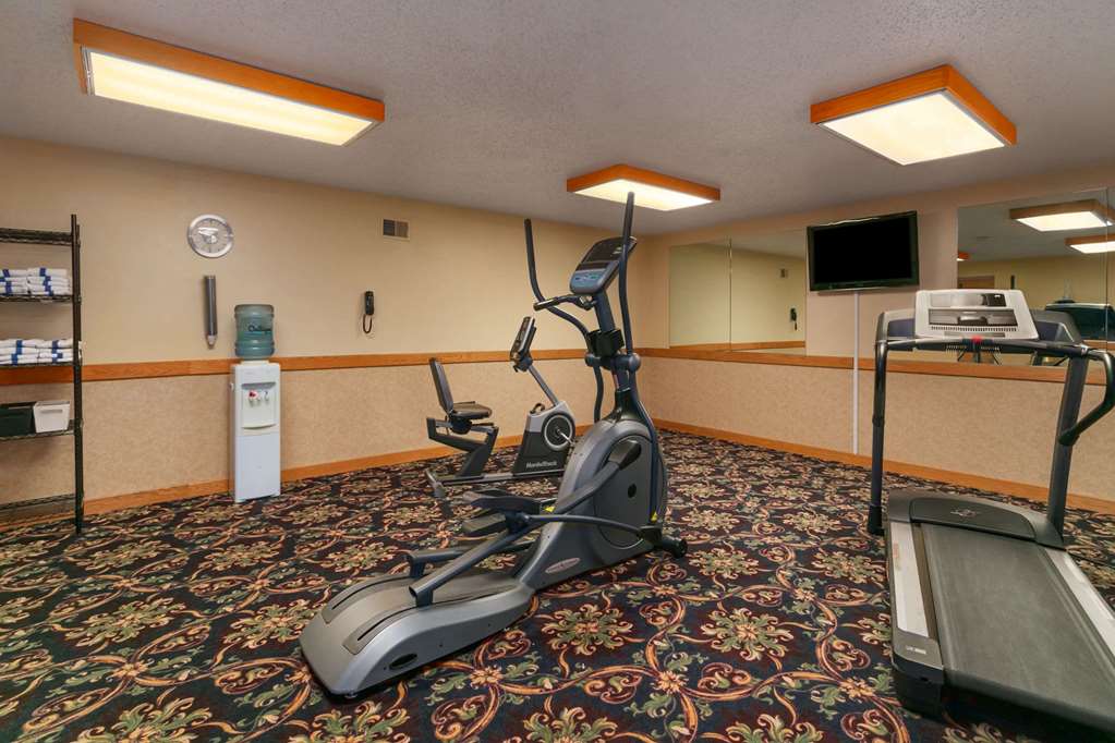 Ramada by Wyndham Bismarck - photo 8