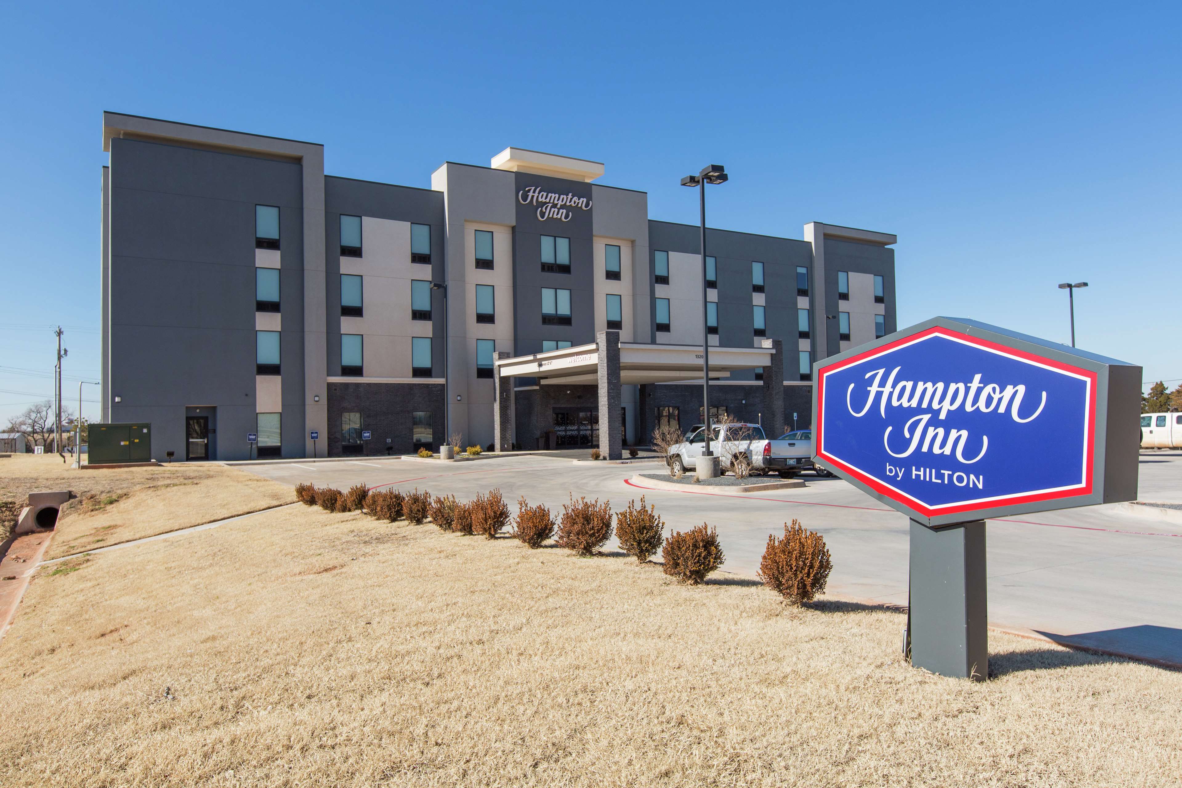 Hampton Inn Mustang — hotel in Mustang