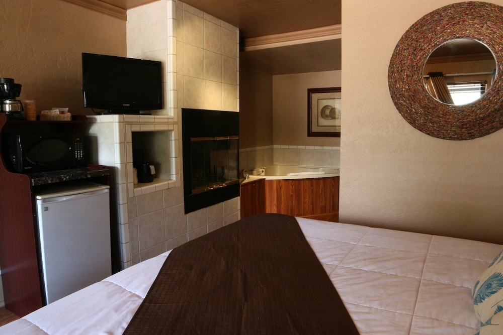 Oak Creek Terrace Resort - photo 3