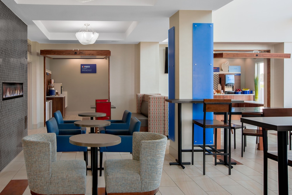 Holiday Inn Express & Suites Ontario - photo 37