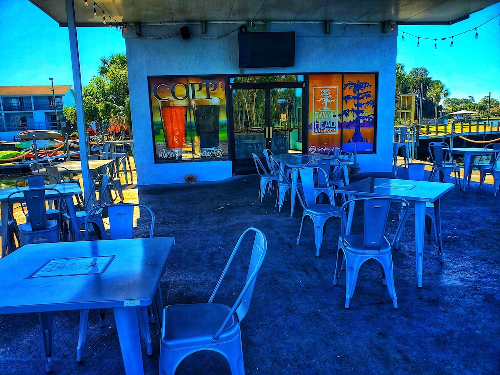 The Port Hotel & Marina - photo 25