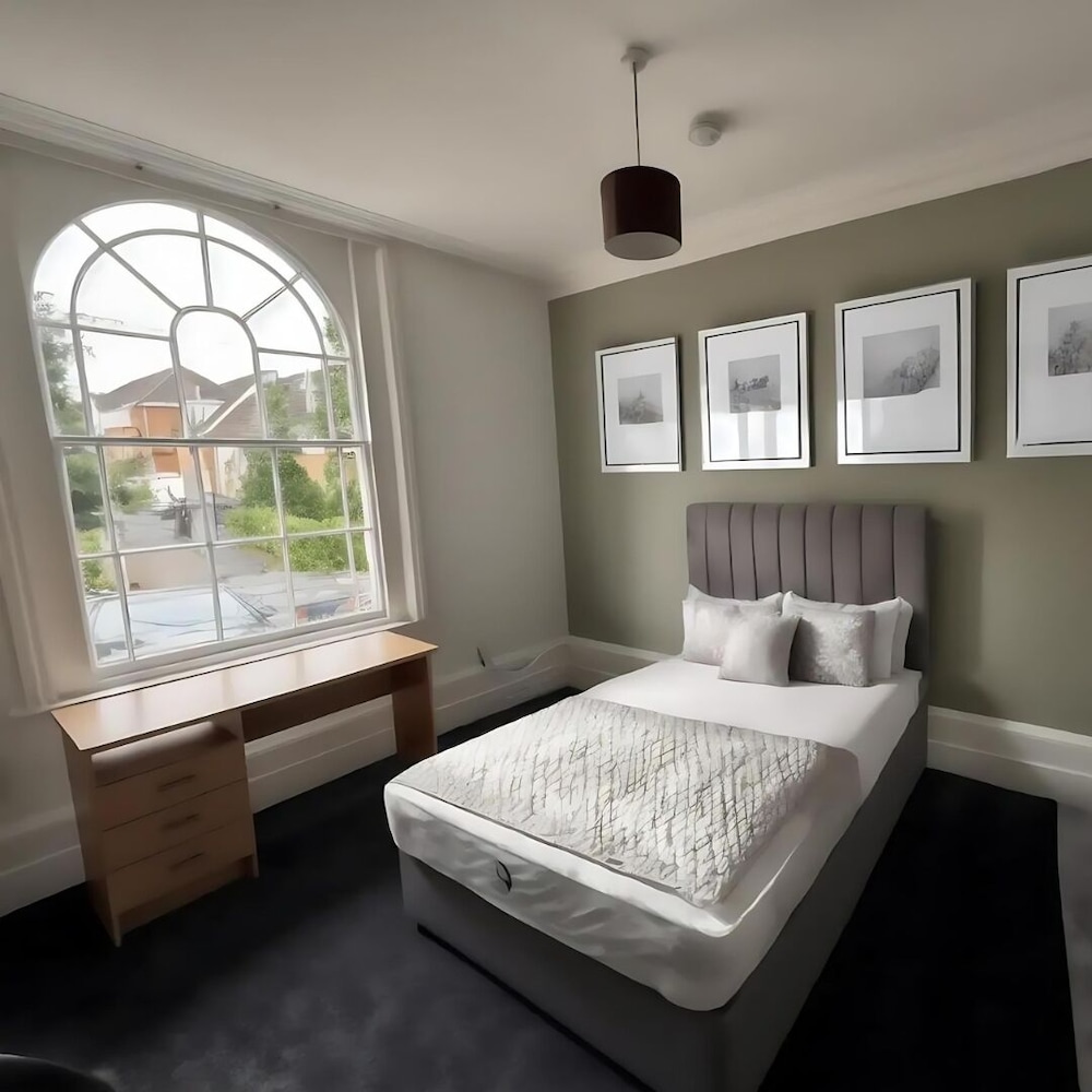 Cozy City Apartment in Reading