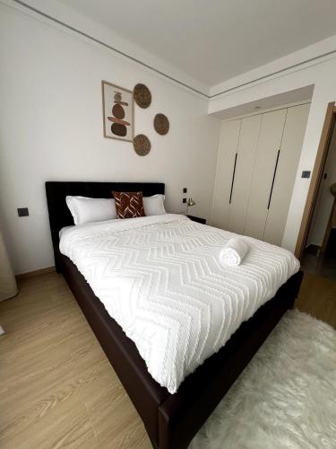 Modern 1 Bedroom Apartment with heated pool