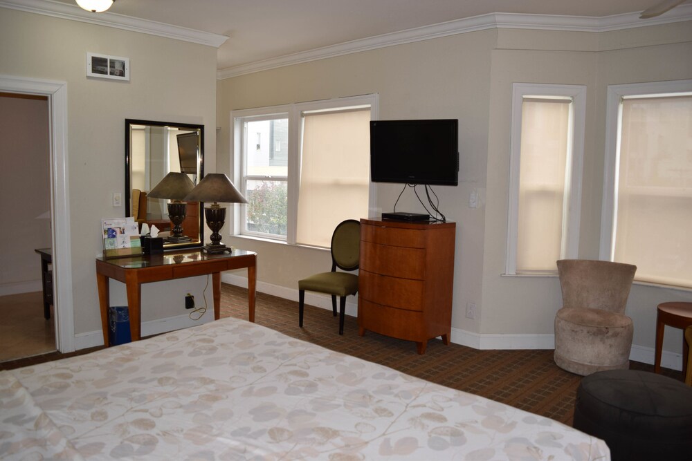 Americas Best Value Inn & Suites Soma - photo 21