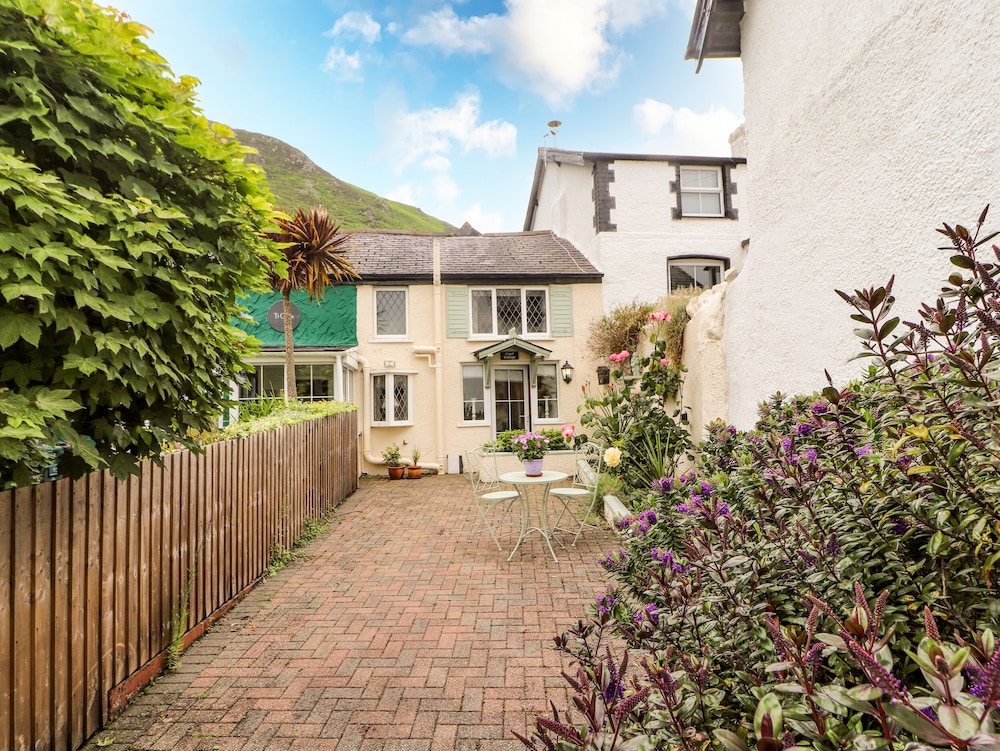 Capel Cottage — 4-Star Luxury Hotel in Penmaenmawr, United Kingdom