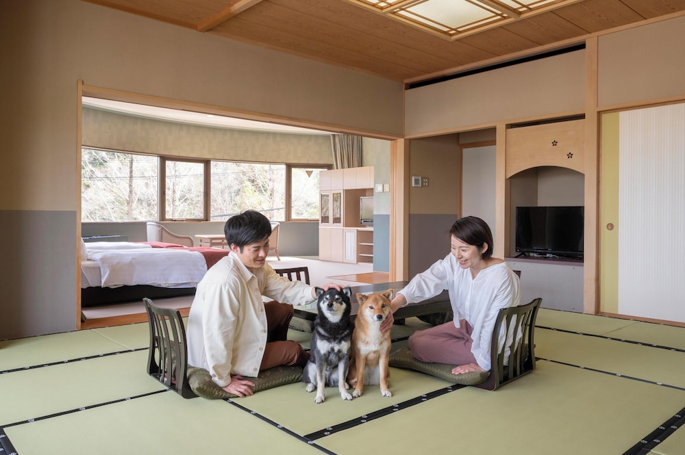 Hamanako Wanwan Paradise Hotel in Hamamatsu, Japan