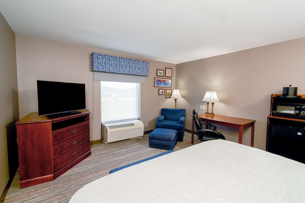 Hampton Inn London North - photo 12