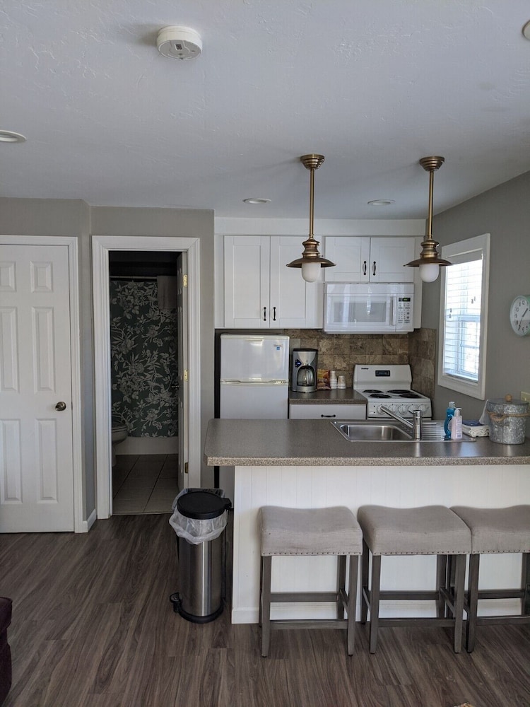 Beach Harbor Resort - photo 34