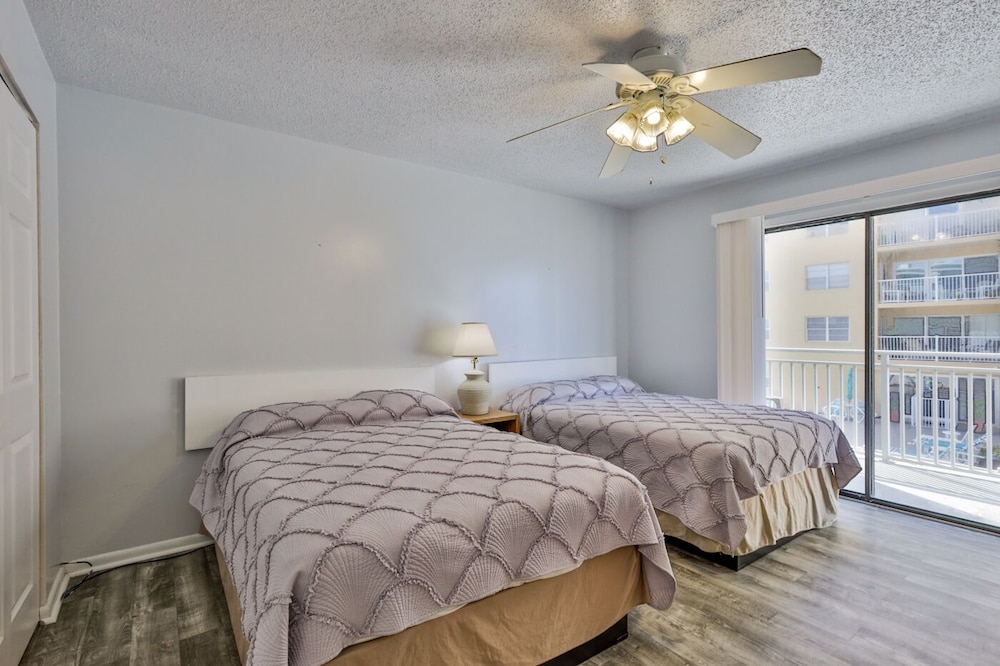 Coastal Waters Inn - photo 8