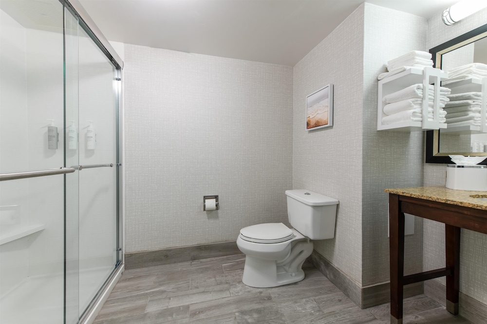 Hampton Inn Newport News Yorktown - photo 21