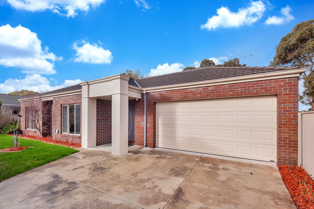 165 On Bogong in Ballarat, Australia