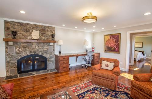 Grandfathered Inn - photo 32
