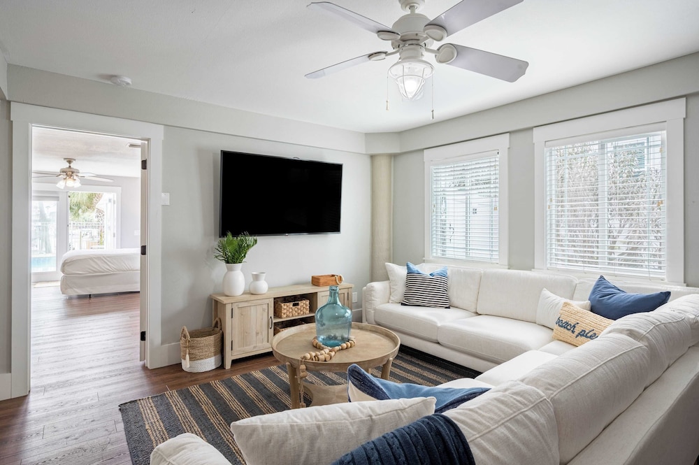 Harborside by Avantstay Expansive Destin Retreat - photo 9