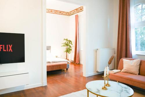 120qm Denkmal Apartment in Krefeld mit Stuck und Balkon BEUYS Apartments Krefeld — 4-Star Luxury Hotel in Krefeld, Germany