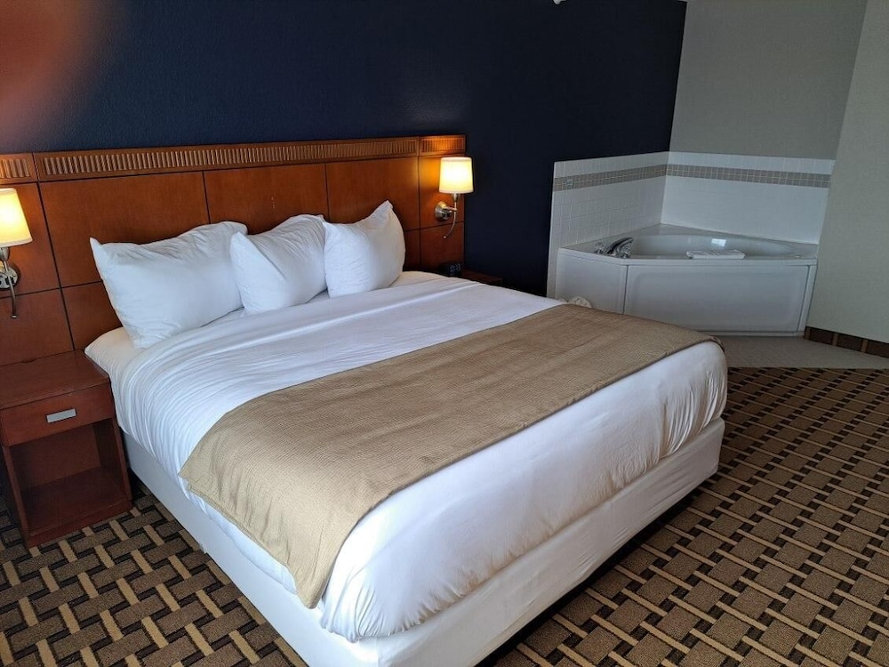 Crossroads Hotel - photo 18
